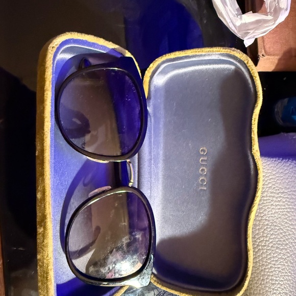Gucci Black and Gold Glasses - Picture 1 of 4